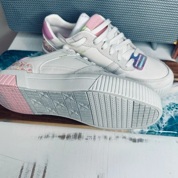Skechers White and Pink Athletic Shoes - Picture 3 of 3